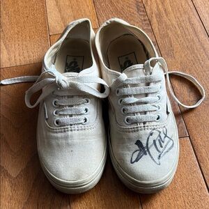 Vans Sneakers signed my Travis Mills
